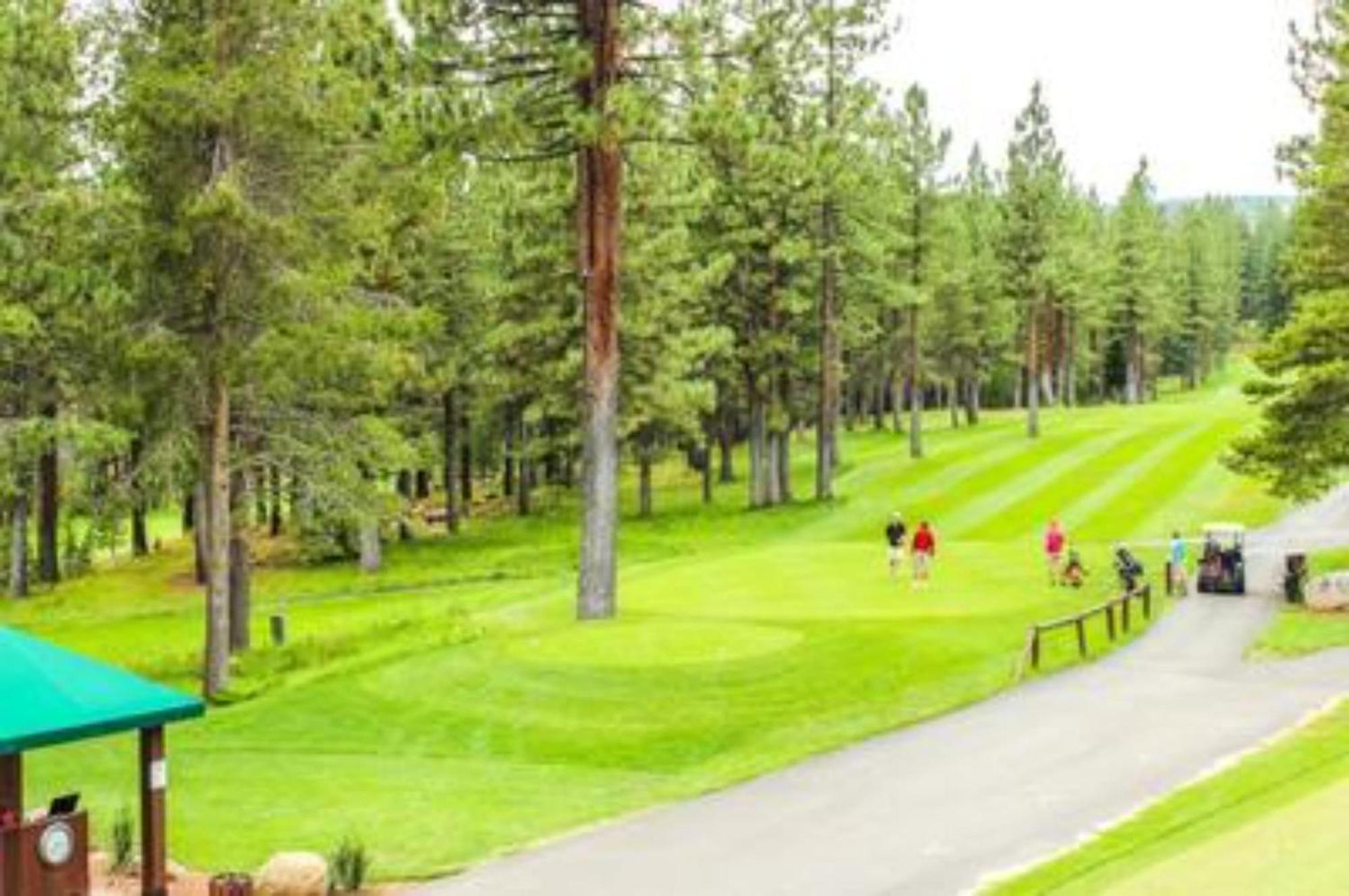 Moosetrack By Avantstay Cozy Cabin In The Of Tahoe Donner W Hot Tub Траки Экстерьер фото